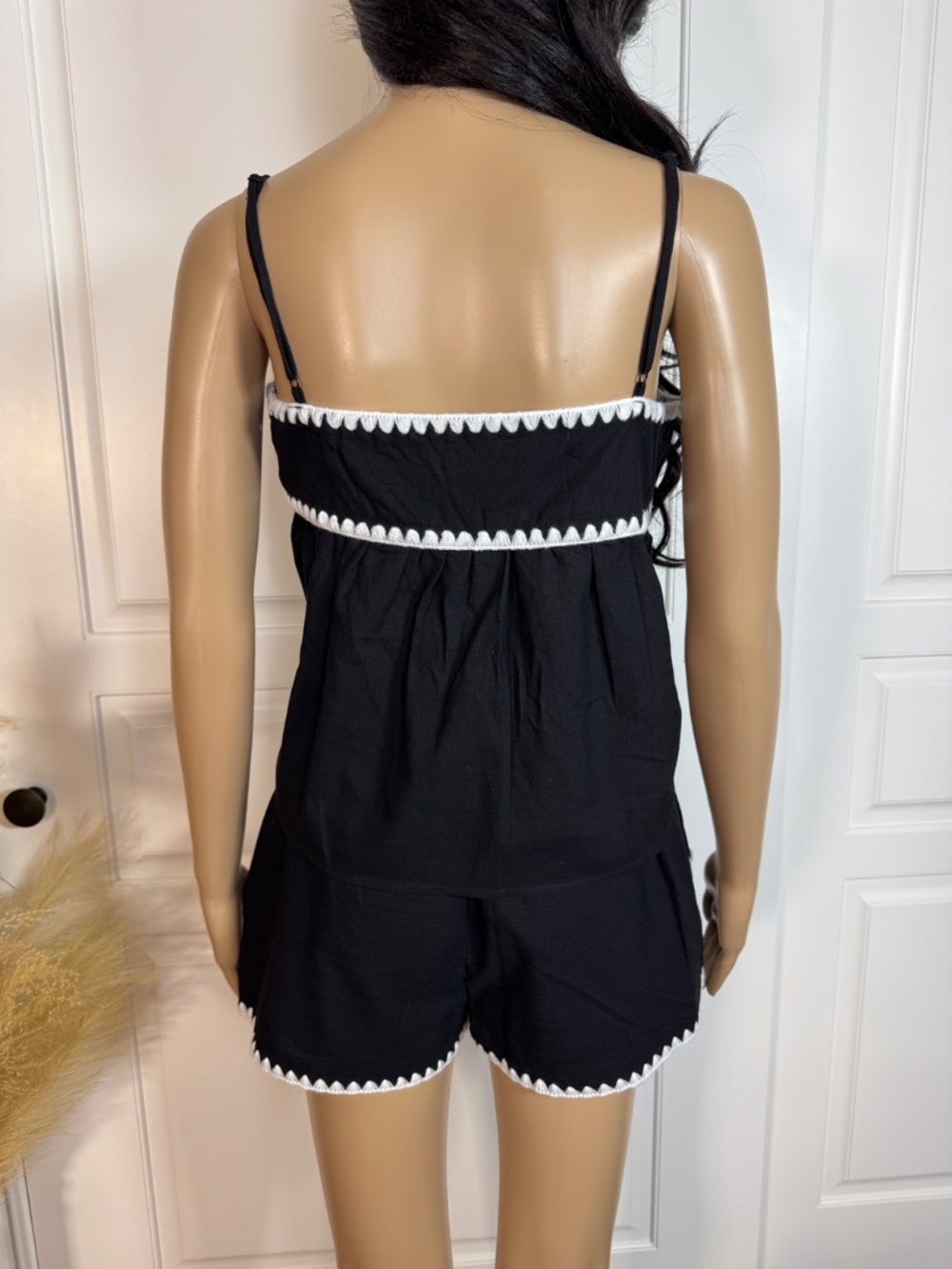 SLEEVELESS TANK TOP WITH ELASTIC WAIST SHORTS CO-ORD SET SIZE MEDIUM - NWOT - Picture 11 of 17